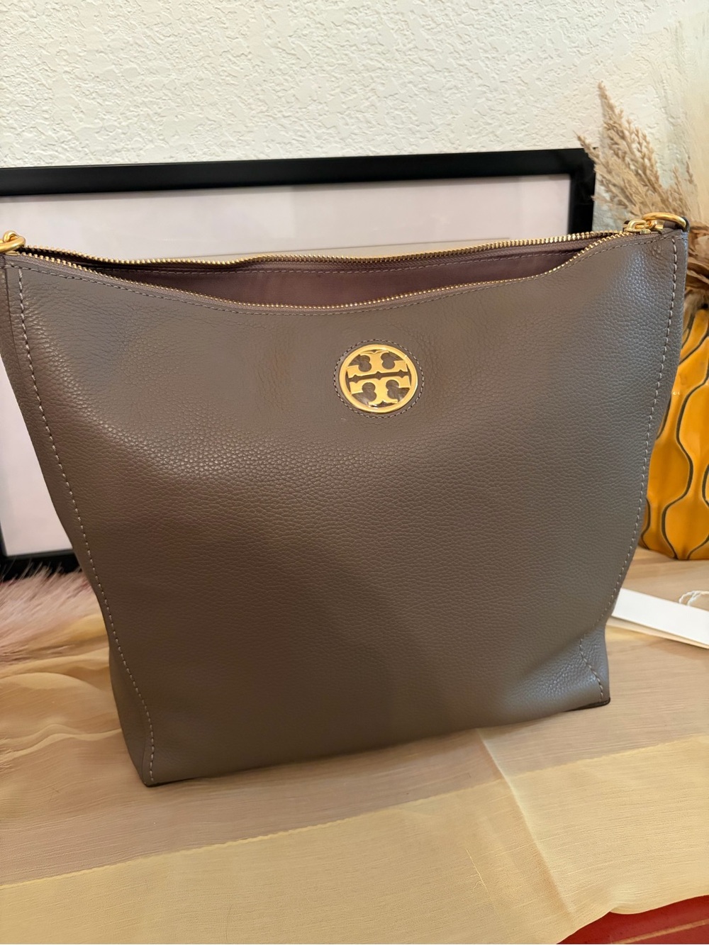 Tory Burch-silver maple color, Carson hobo. NWT.